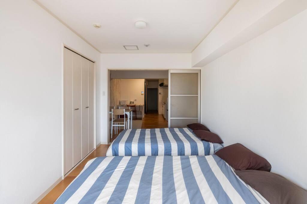 ２ Beds. Comfortable . Dotonbori / Kuromon Market. Osaka Bagian luar foto
